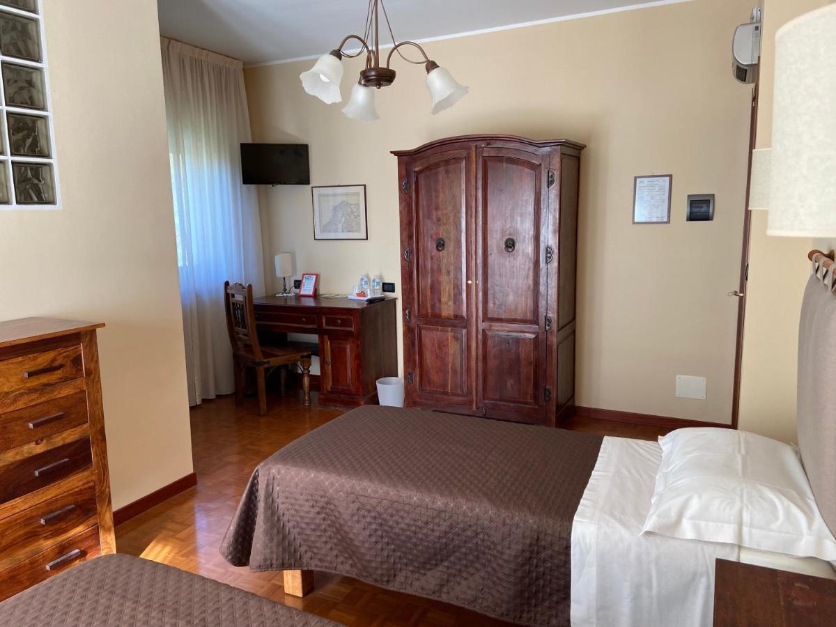 Bed and Breakfast La Via Del Sole Susa Exterior foto