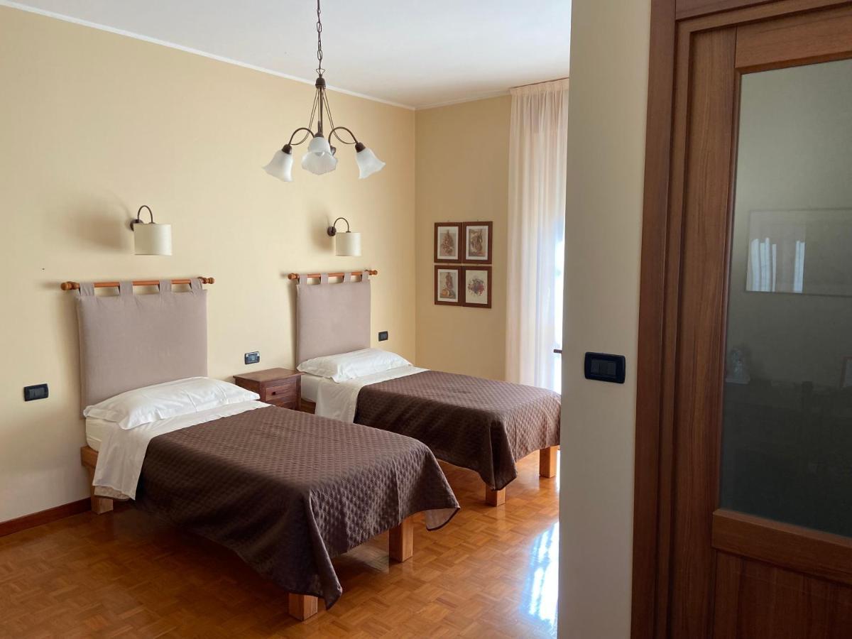 Bed and Breakfast La Via Del Sole Susa Exterior foto