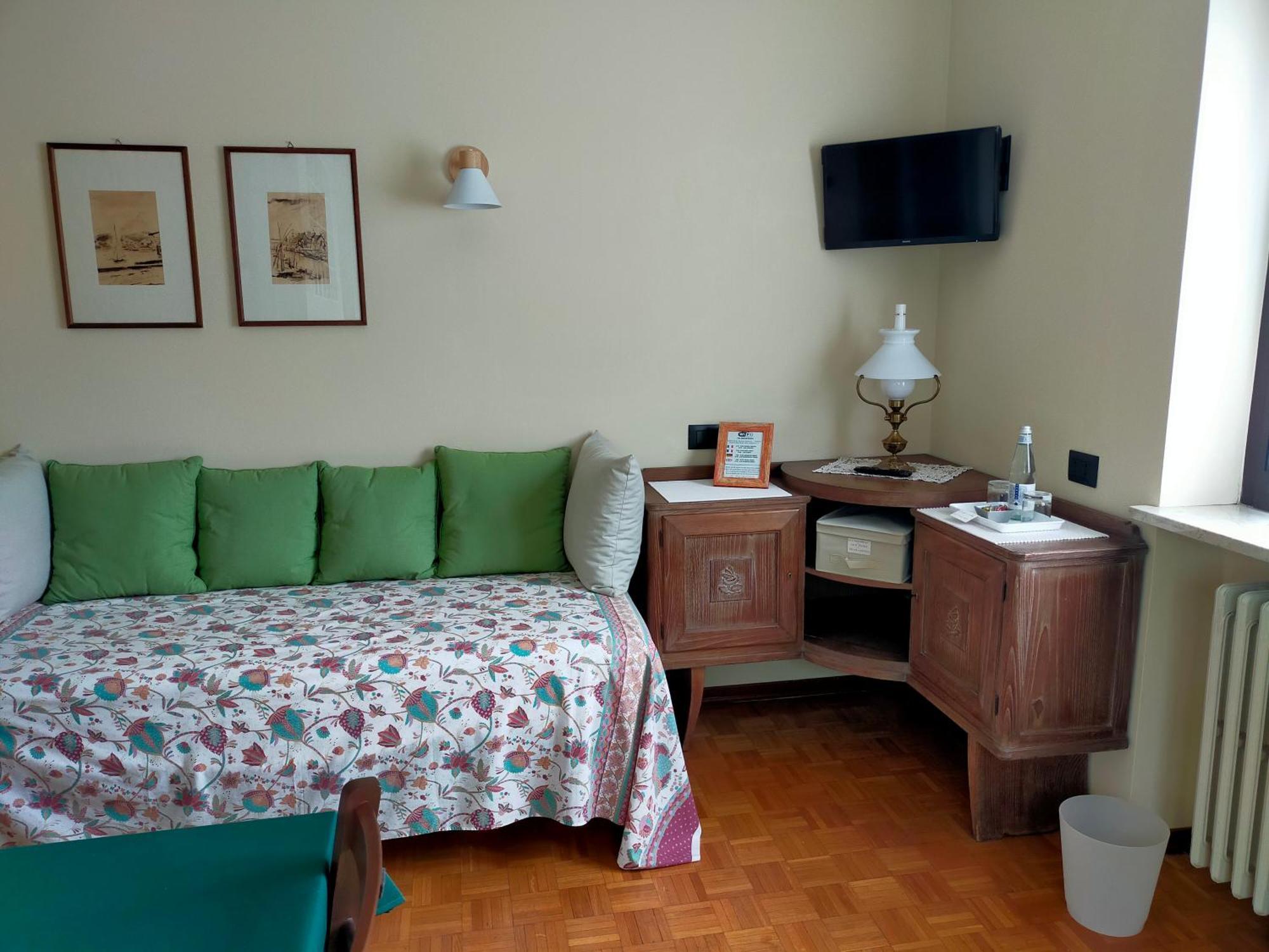 Bed and Breakfast La Via Del Sole Susa Exterior foto