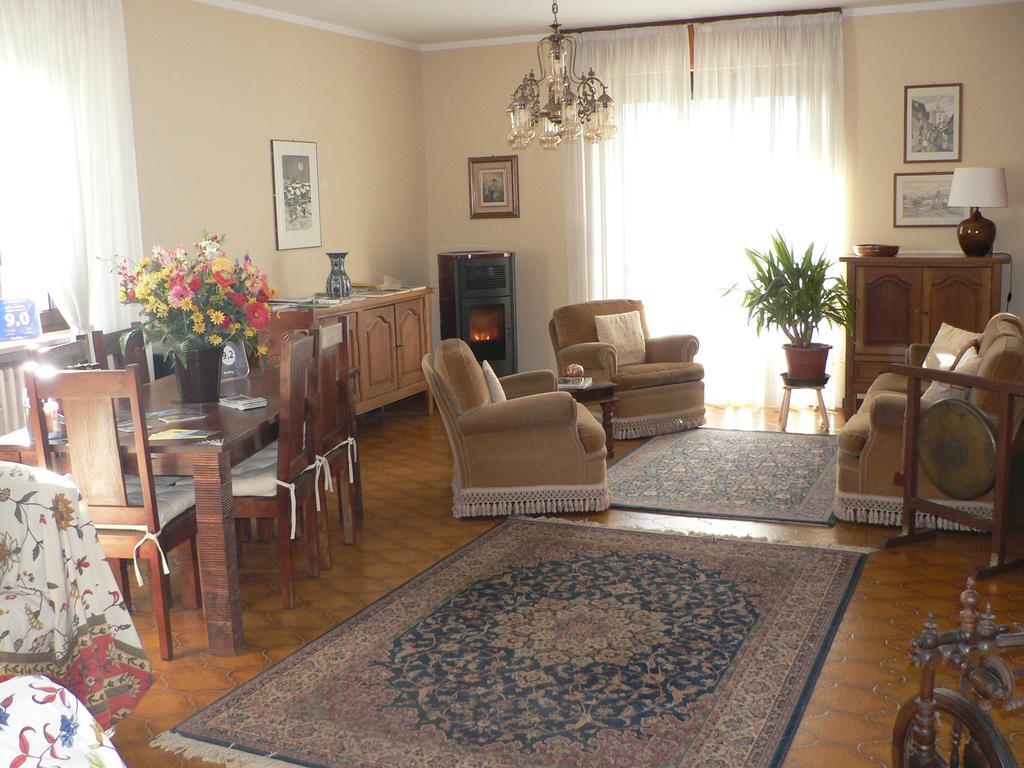 Bed and Breakfast La Via Del Sole Susa Exterior foto