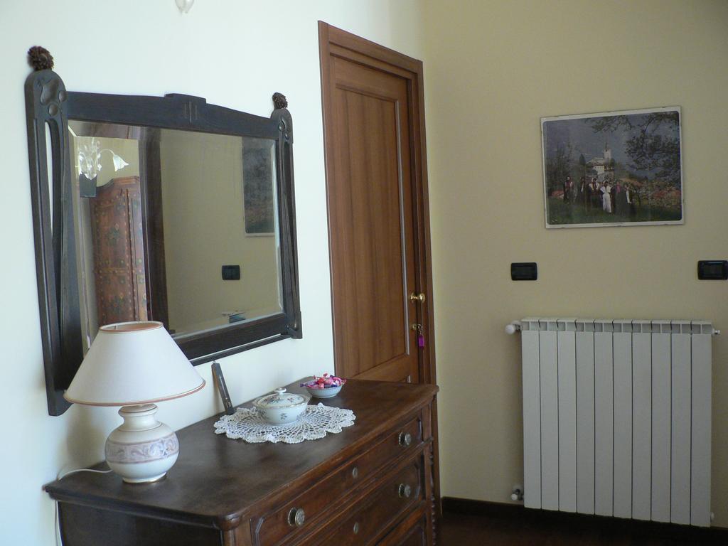 Bed and Breakfast La Via Del Sole Susa Exterior foto