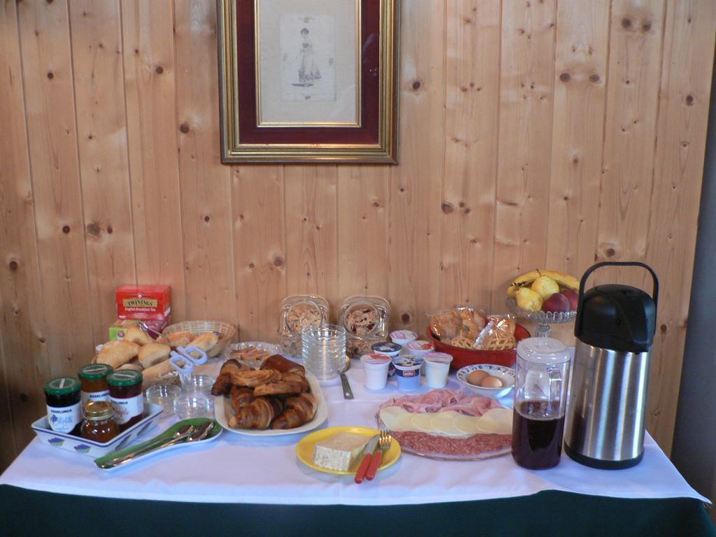 Bed and Breakfast La Via Del Sole Susa Exterior foto