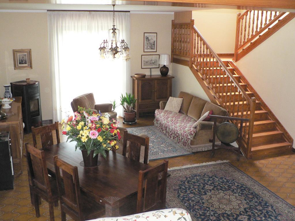 Bed and Breakfast La Via Del Sole Susa Exterior foto